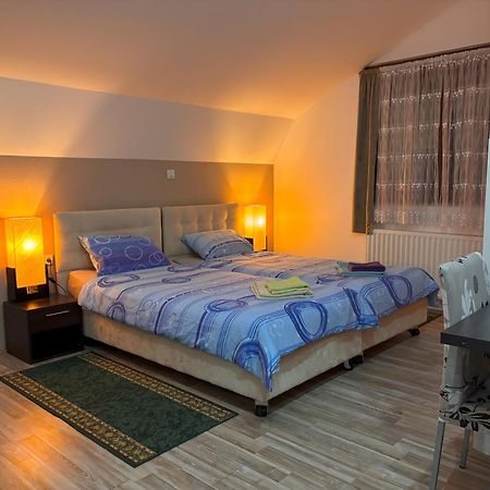 Guest House Buncic Rooms & Apartments Slunj Exterior photo