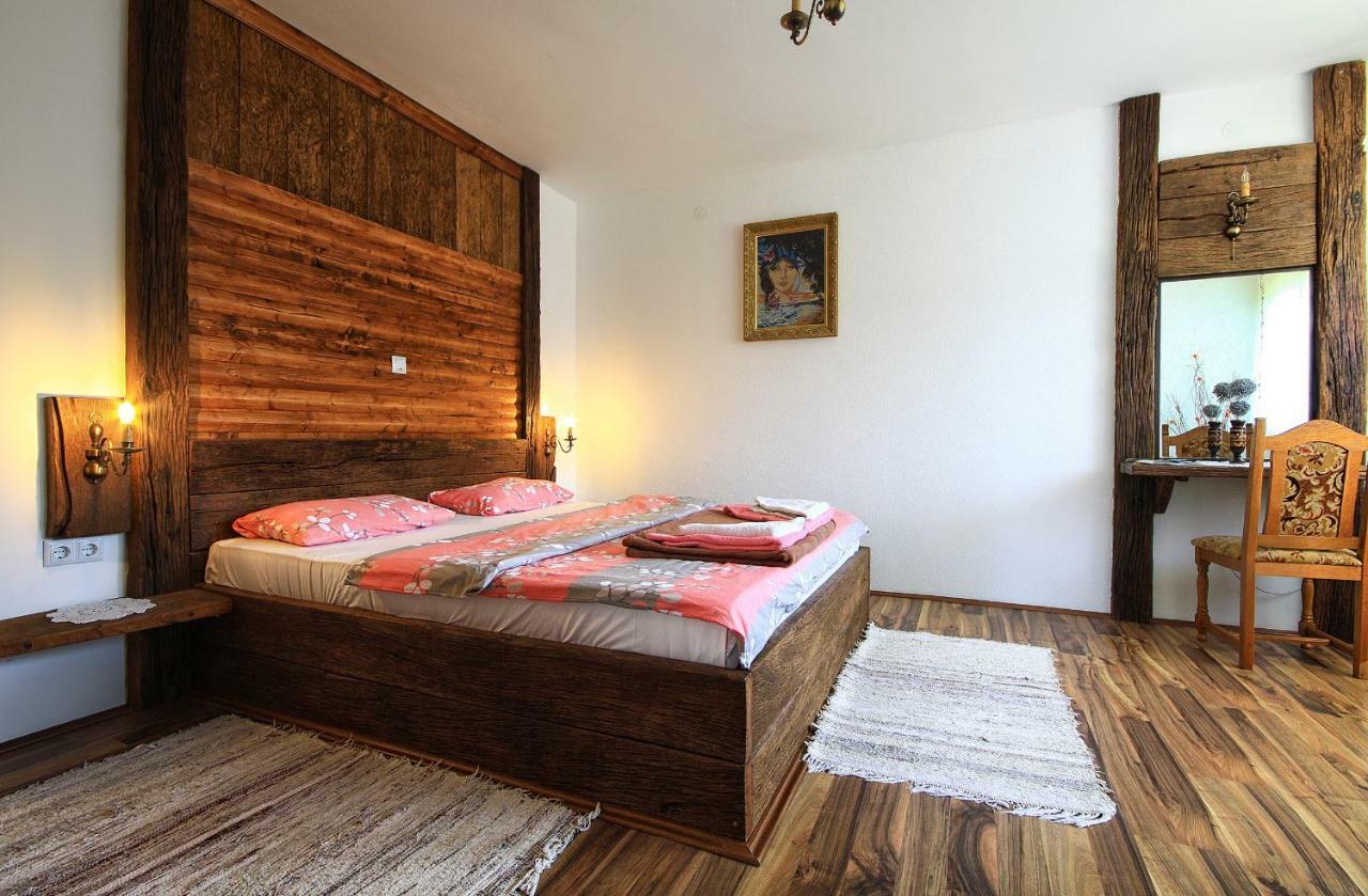 Guest House Buncic Rooms & Apartments Slunj Exterior photo